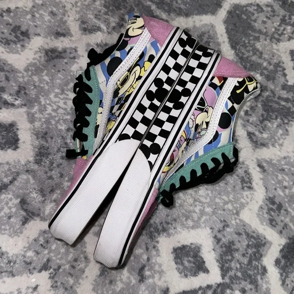 Vans X Disney Old Skool mickey sneakers size 5.5/7 - Picture 7 of 9